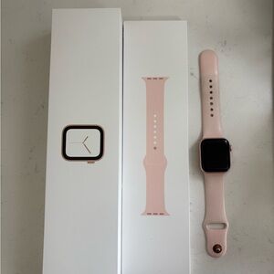 Series 4 40 mm Apple Watch in Pink